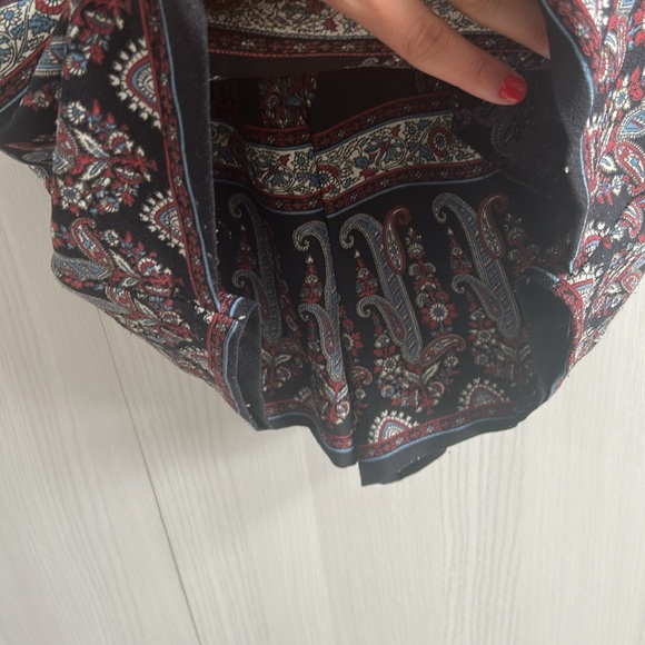 “honey punch” cute abstract patterned dress with hidden shorts size small pocket - Picture 4 of 5